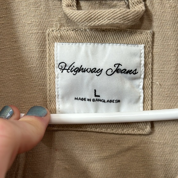 Jean jacket. - Picture 3 of 4